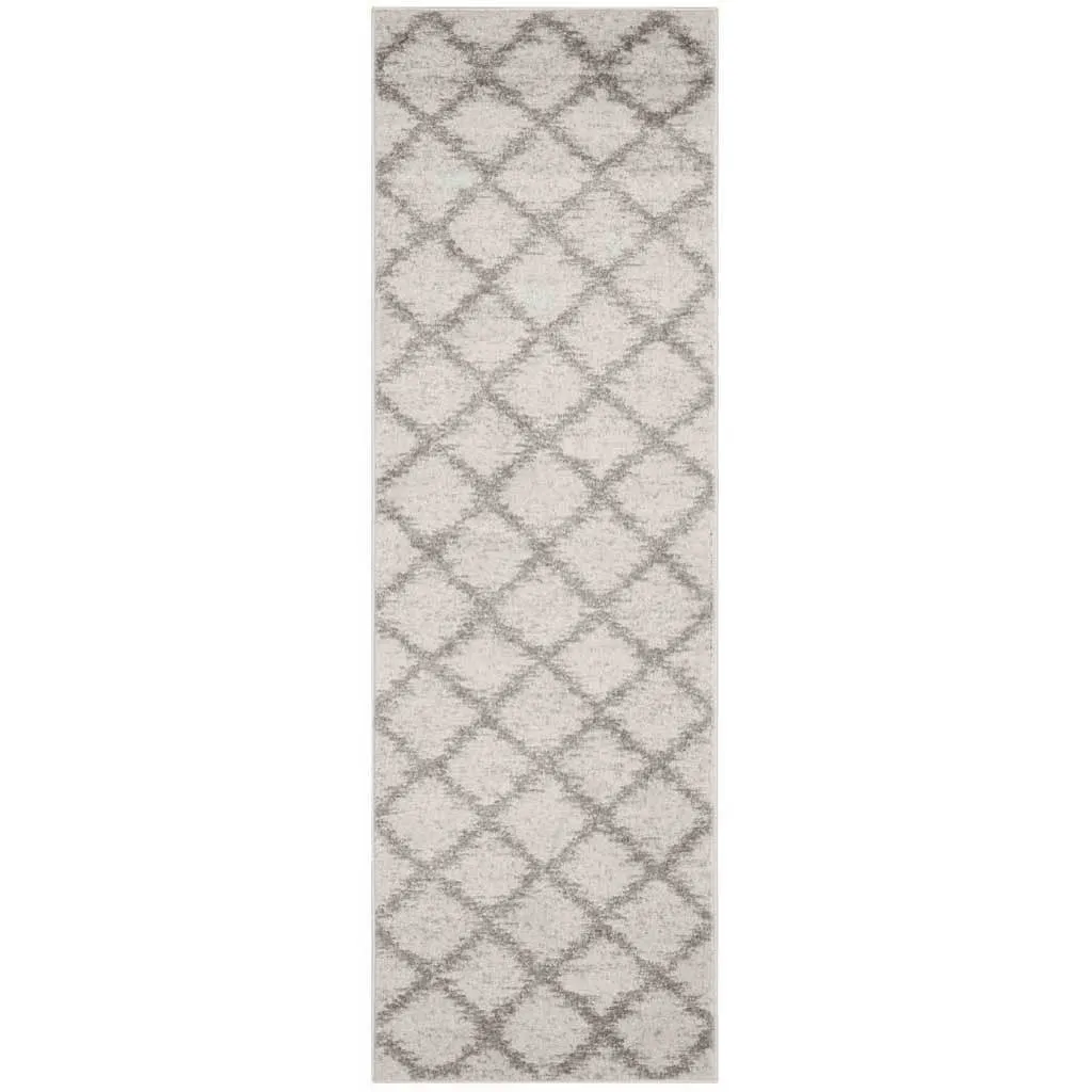 Adirondack Diamond Ivory/Silver Runner Rug