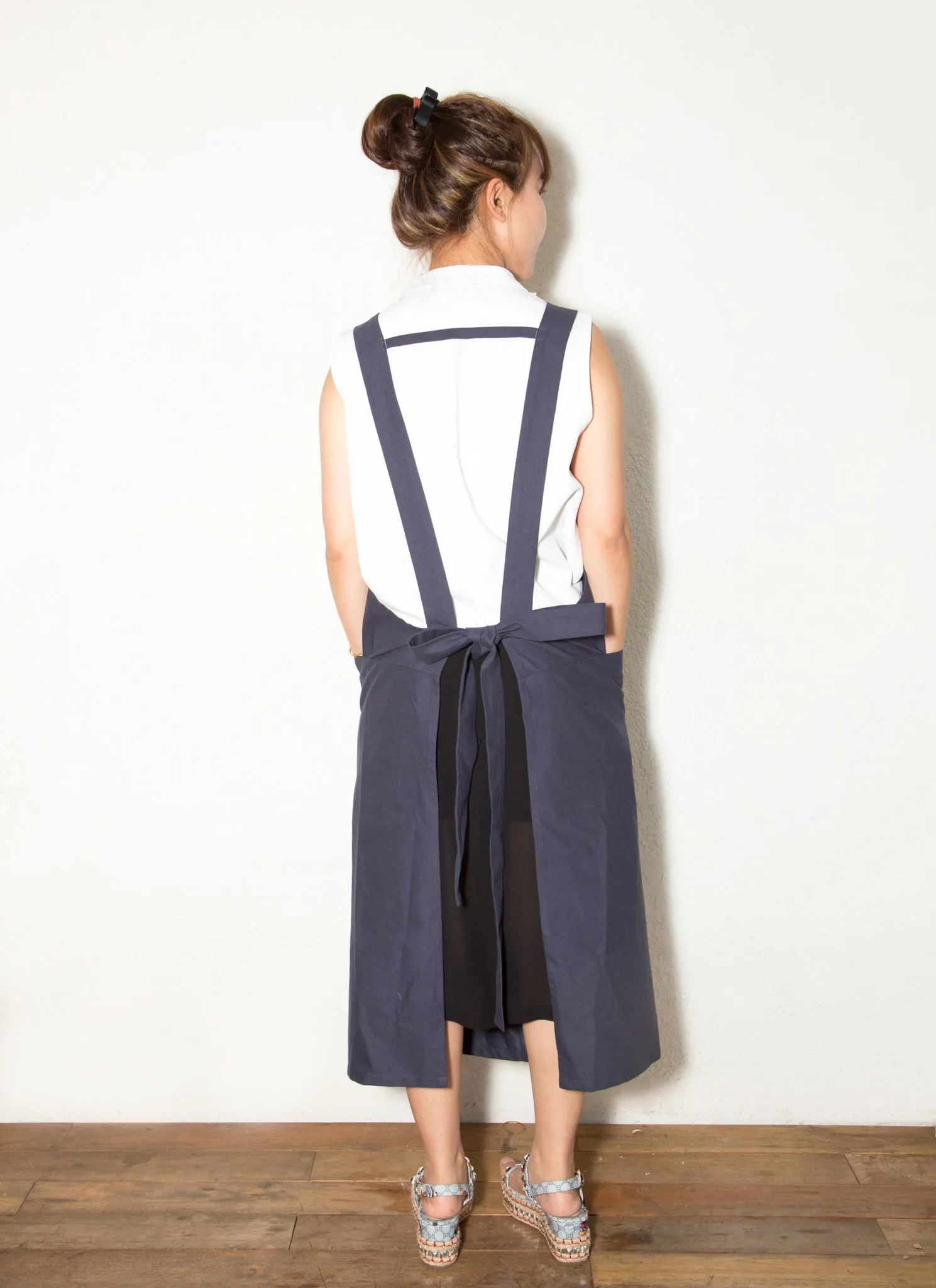 Banana Leaf Pocket Apron (Adult) - Dark Blue