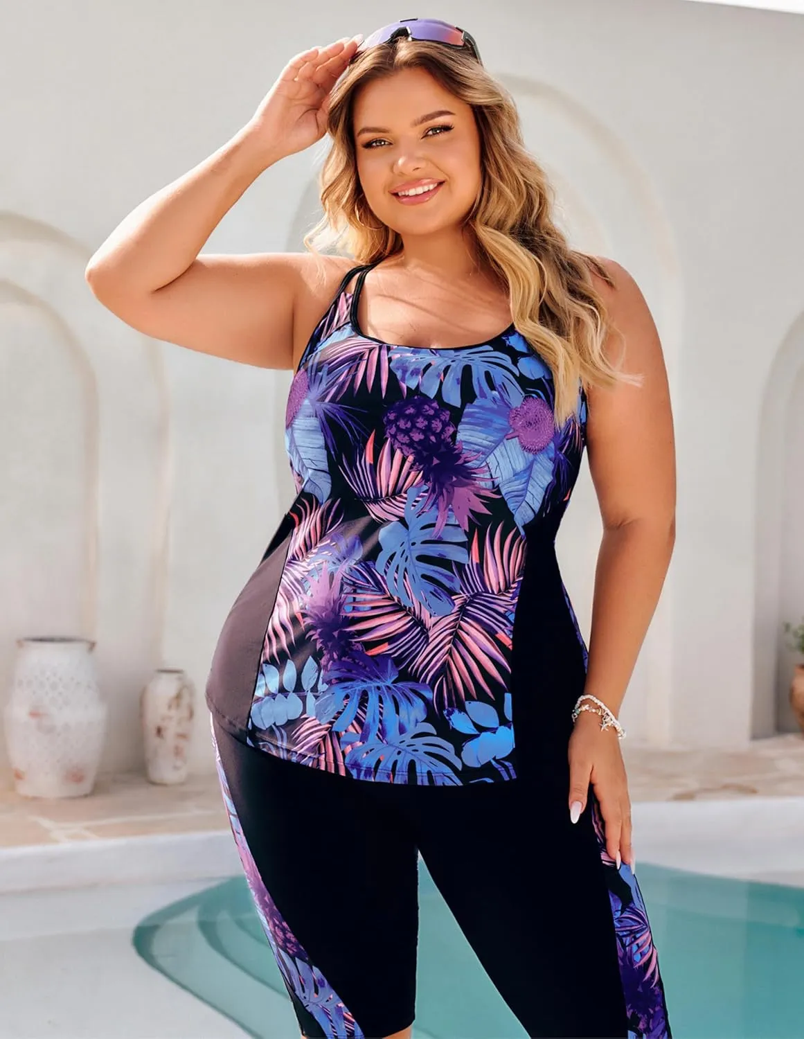 Hanna Nikole Women's Plus Size Tankini Swimsuits Two Piece Bathing Suits Rash Guard Swimwear with Capris Shorts