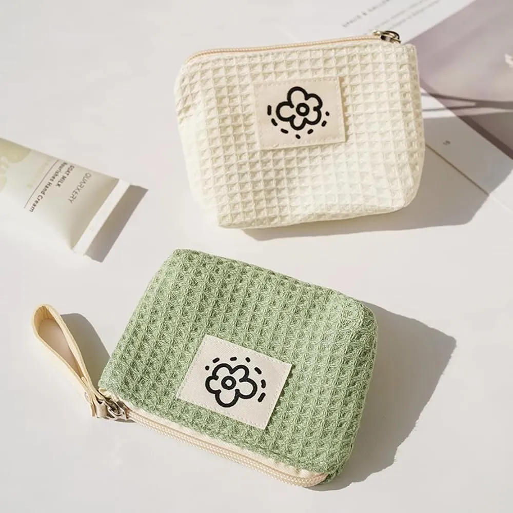 Small Cosmetic Bag,Makeup Bags, lipstick pouch Beauty Makeup Lipstick Cosmetic Accessories Organizer Women and Girls (green)